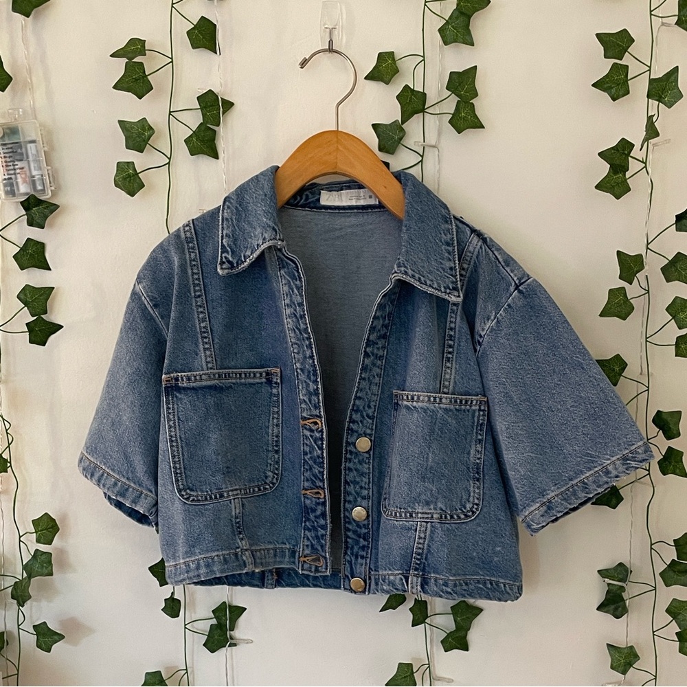 Women’s Zara Denim Cropped Jacket (Size S)